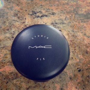 NEW!! NC 40 studio fix powder